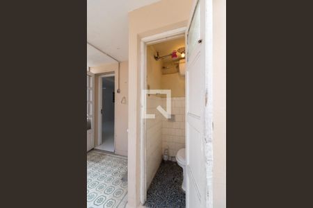 Casa à venda com 250m², 4 quartos e 4 vagasBanheiro de Serviço