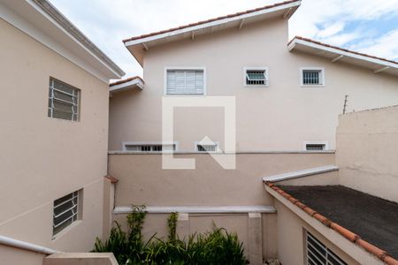 Casa à venda com 250m², 4 quartos e 4 vagasVista da Área de Serviço