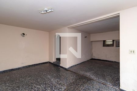 Casa à venda com 250m², 4 quartos e 4 vagasSalão