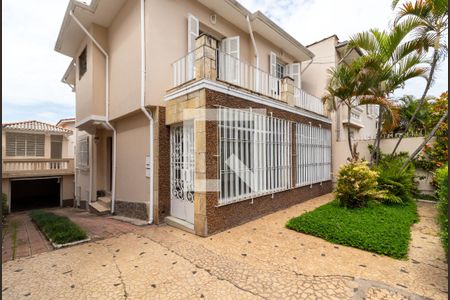 Casa à venda com 250m², 4 quartos e 4 vagasEntrada