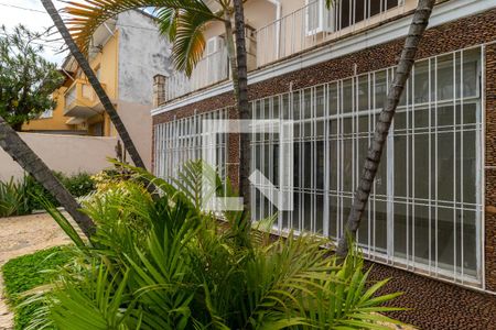 Casa à venda com 250m², 4 quartos e 4 vagasEntrada