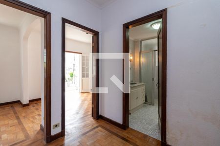 Casa à venda com 250m², 4 quartos e 4 vagasHall dos Quartos