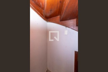 Casa à venda com 250m², 4 quartos e 4 vagasHall de Entrada - Acesso à Adega