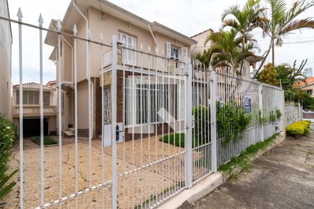 Casa à venda com 250m², 4 quartos e 4 vagasFachada