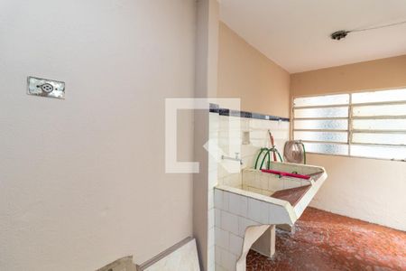 Casa à venda com 250m², 4 quartos e 4 vagasLavanderia