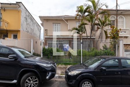 Casa à venda com 250m², 4 quartos e 4 vagasFachada