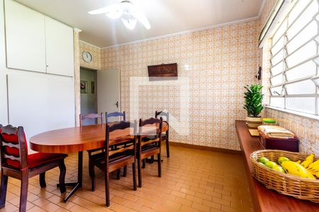 Casa à venda com 230m², 4 quartos e 6 vagasCopa