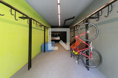 Bicicletário de apartamento para alugar com 1 quarto, 25m² em Pinheiros, São Paulo