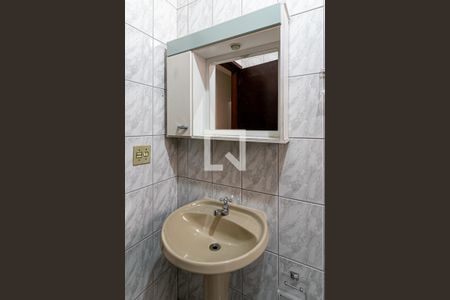 Casa à venda com 120m², 3 quartos e 2 vagasBanheiro Social