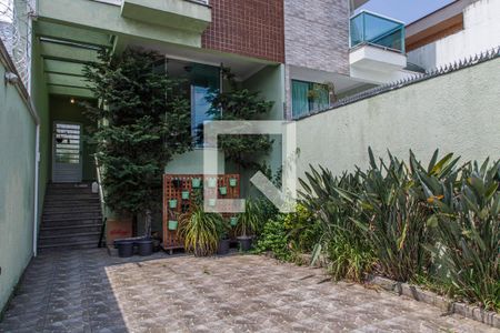 Casa à venda com 150m², 3 quartos e 2 vagas Casa à venda com 150m², 3 quartos e 2 vagasGaragem