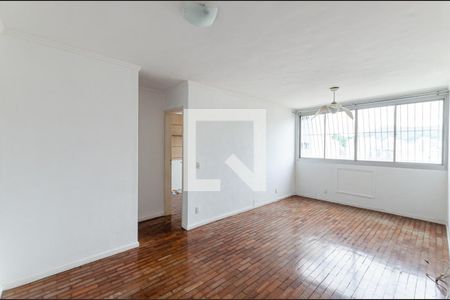 Apartamento à venda com 65m², 1 quarto e 1 vaga Apartamento à venda com 65m², 1 quarto e 1 vagaSala