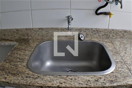Cozinha de apartamento para alugar com 2 quartos, 58m² em Taquara, Rio de Janeiro