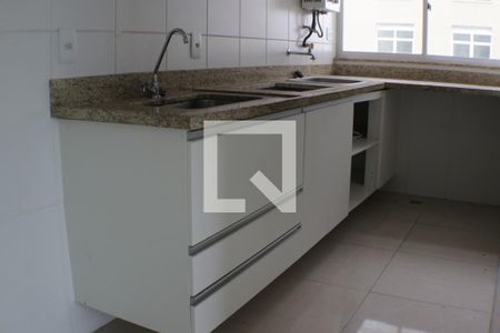 Cozinha de apartamento para alugar com 2 quartos, 58m² em Taquara, Rio de Janeiro
