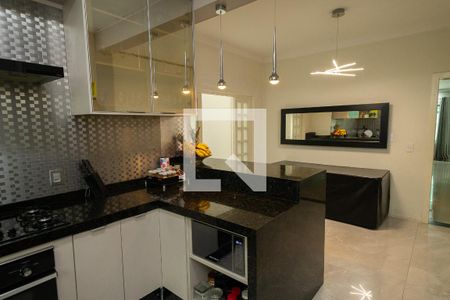 Casa à venda com 278m², 3 quartos e 4 vagas Casa à venda com 278m², 3 quartos e 4 vagasCozinha