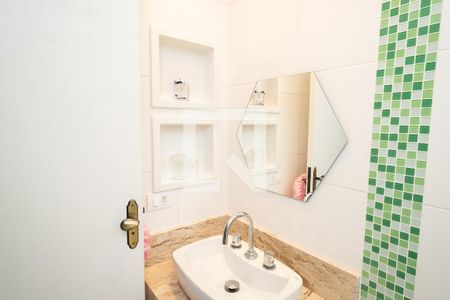 Casa à venda com 278m², 3 quartos e 4 vagas Casa à venda com 278m², 3 quartos e 4 vagasBanheiro da Suíte 2