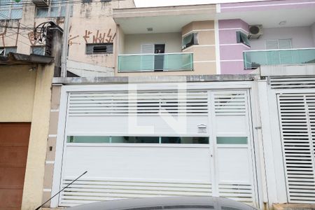 Casa à venda com 278m², 3 quartos e 4 vagas Casa à venda com 278m², 3 quartos e 4 vagasFachada