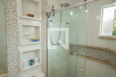 Casa à venda com 278m², 3 quartos e 4 vagas Casa à venda com 278m², 3 quartos e 4 vagasBanheiro da Suíte 3