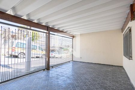 Casa à venda com 167m², 3 quartos e 6 vagas Casa à venda com 167m², 3 quartos e 6 vagasGaragem