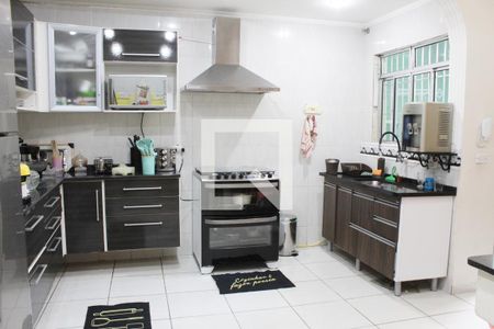 Casa para alugar com 200m², 2 quartos e 2 vagasCozinha