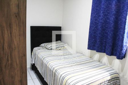 Quarto 2 de casa à venda com 2 quartos, 200m² em Parque Guarani, São Paulo