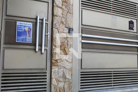 Casa para alugar com 200m², 2 quartos e 2 vagasFachada