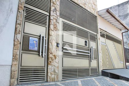 Casa para alugar com 200m², 2 quartos e 2 vagasFachada