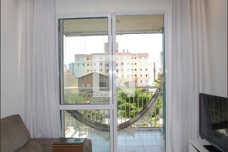 Sala de apartamento para alugar com 3 quartos, 68m² em Vila Mazzei, São Paulo