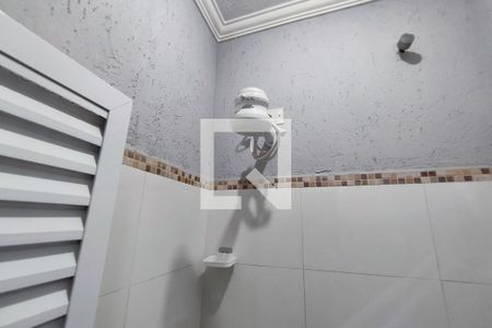 Casa para alugar com 220m², 5 quartos e 3 vagasBanheiro externo