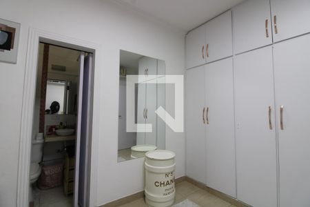 Suíte de casa para alugar com 4 quartos, 220m² em Vila Talarico, São Paulo