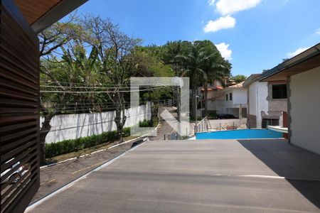 Casa de condomínio para alugar com 300m², 4 quartos e 3 vagasVista