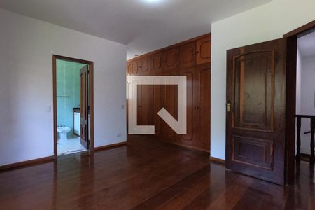 Casa de condomínio para alugar com 300m², 4 quartos e 3 vagasSuíte