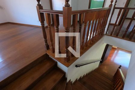 Sala de casa de condomínio à venda com 4 quartos, 300m² em Vila Tramontano, São Paulo