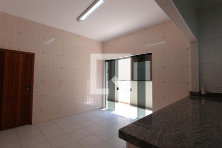 Casa de condomínio para alugar com 300m², 4 quartos e 3 vagasCozinha