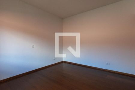 Casa de condomínio para alugar com 300m², 4 quartos e 3 vagasQuarto