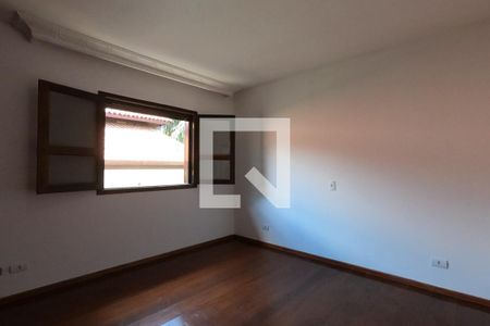 Casa de condomínio para alugar com 300m², 4 quartos e 3 vagasBanheiro do Quarto 1