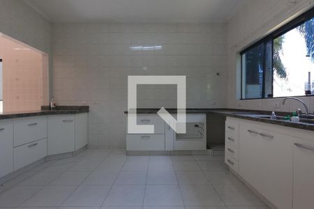 Casa de condomínio para alugar com 300m², 4 quartos e 3 vagasCozinha