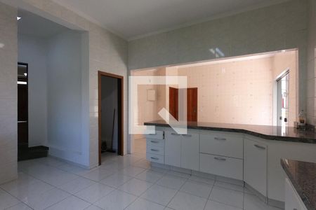 Casa de condomínio para alugar com 300m², 4 quartos e 3 vagasCozinha