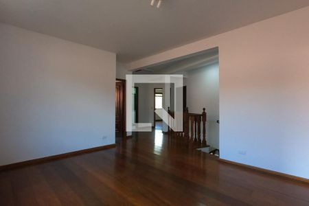 Casa de condomínio para alugar com 300m², 4 quartos e 3 vagasMezanino