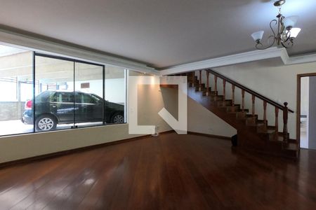Sala de casa de condomínio à venda com 4 quartos, 300m² em Vila Tramontano, São Paulo