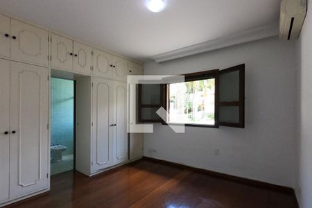 Casa de condomínio para alugar com 300m², 4 quartos e 3 vagasSuíte 2