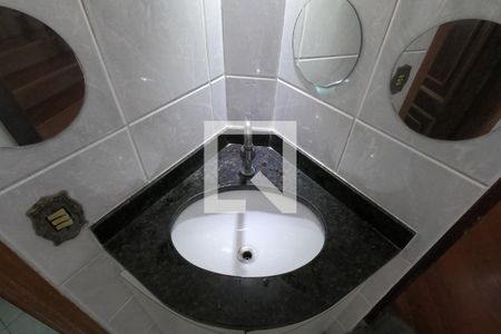 Casa de condomínio para alugar com 300m², 4 quartos e 3 vagasLavabo
