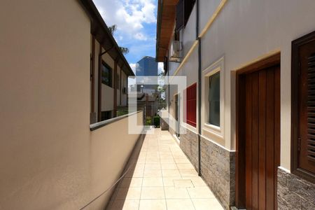 Casa de condomínio para alugar com 300m², 4 quartos e 3 vagasQuintal