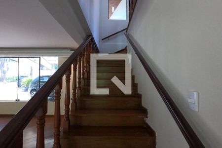 Sala de casa de condomínio à venda com 4 quartos, 300m² em Vila Tramontano, São Paulo