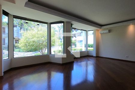 Sala de casa de condomínio à venda com 4 quartos, 300m² em Vila Tramontano, São Paulo