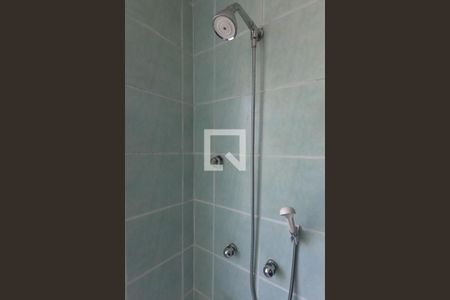 Casa de condomínio para alugar com 300m², 4 quartos e 3 vagasBanheiro da Suíte