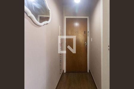 Corredor de apartamento à venda com 3 quartos, 80m² em Vila Emir, São Paulo