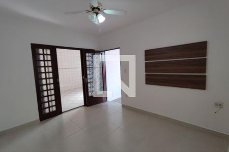Sala de estar de casa para alugar com 3 quartos, 152m² em Jardim Aurélia, Campinas