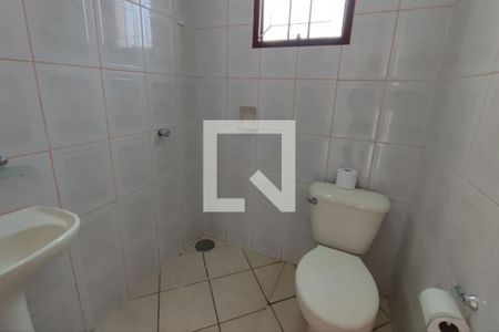 Casa para alugar com 152m², 3 quartos e 2 vagas Casa para alugar com 152m², 3 quartos e 2 vagasBanheiro de serviço