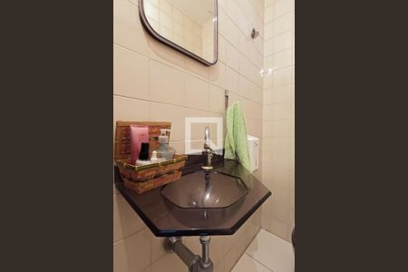 Apartamento à venda com 150m², 3 quartos e 2 vagas Apartamento à venda com 150m², 3 quartos e 2 vagasLavabo