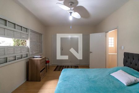 Casa à venda com 230m², 4 quartos e 3 vagas Casa à venda com 230m², 4 quartos e 3 vagasSuíte